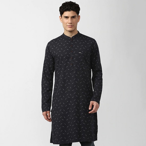 https://megashoppin.com/products/men-black-geometric-printed-kurta-1
