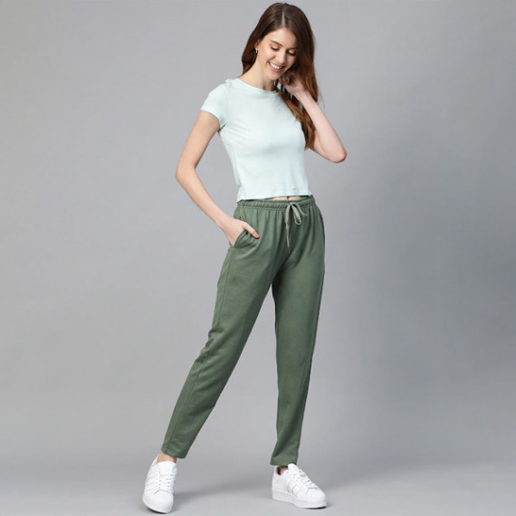 https://megashoppin.com/products/women-black-solid-side-stripes-cropped-track-pants