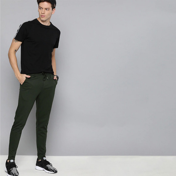 https://megashoppin.com/vi/products/men-olive-green-straight-fit-solid-track-pants