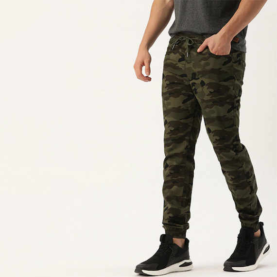 https://megashoppin.com/products/men-olive-green-camouflage-printed-slim-fit-joggers-trousers