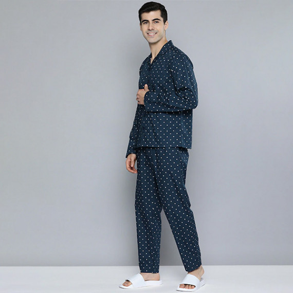 https://megashoppin.com/products/men-navy-blue-white-printed-pure-cotton-night-suit