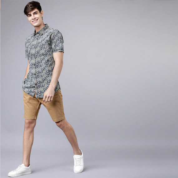 https://megashoppin.com/products/men-khaki-solid-slim-fit-regular-shorts