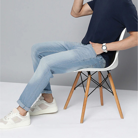 https://megashoppin.com/products/men-blue-slim-tapered-fit-light-fade-stretchable-jeans